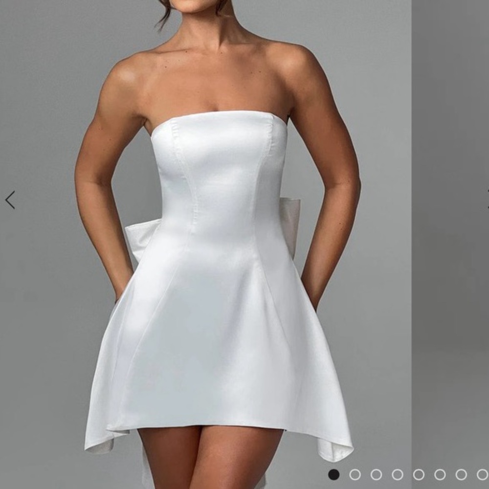 Mini dress with bow in ivory